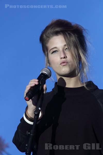 SELAH SUE - 2012-06-22 - PARIS - Hippodrome de Longchamp - 